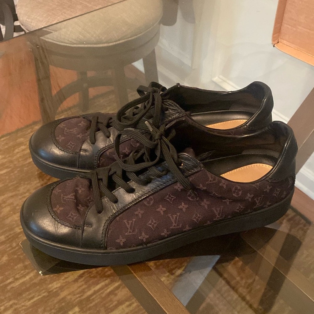 Louis Vuitton, black and brown sneakers with monograms